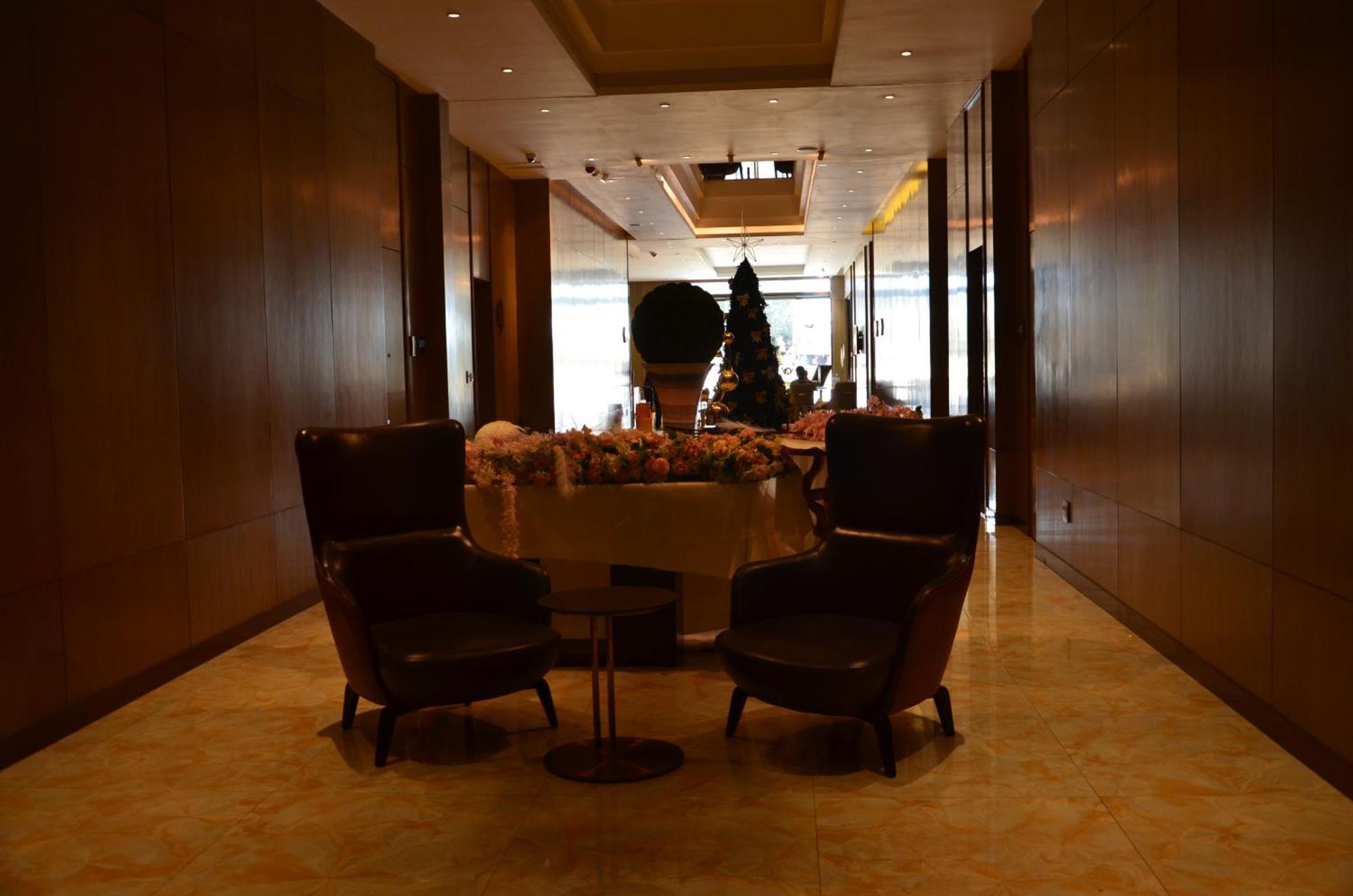 Marigold Hotel & Restaurants 빈트후크 외부 사진